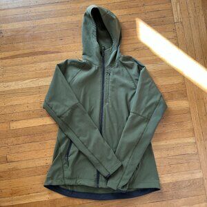 Mountain hardware jacket